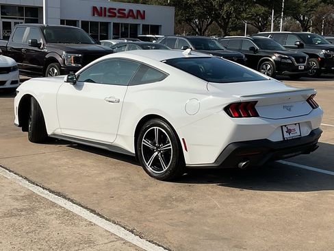 Used 2024 Ford Mustang Premium image 7