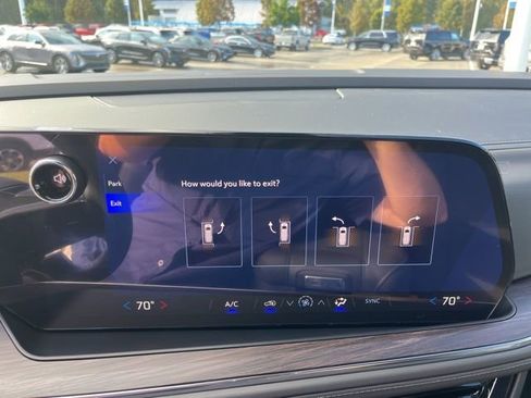 New 2026 Chevrolet Suburban LS RWD image 27