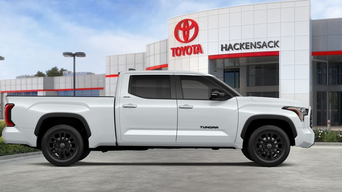 Used 2026 Toyota Tundra Limited AWD/4WD image 12