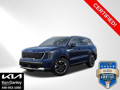 Certified 2025 Kia Sorento S w/ Panoramic Sunroof Package