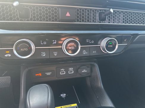 Used 2024 Honda Civic Touring image 13