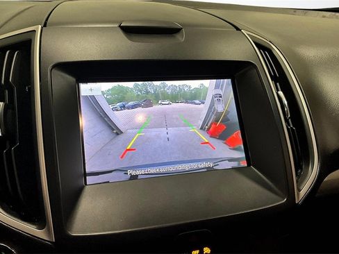 Used 2019 Ford Edge SEL image 14