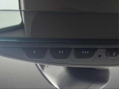 New 2026 Volkswagen Taos SEL image 25