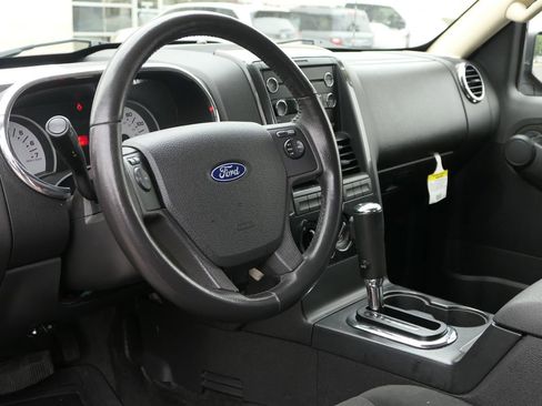 Used 2010 Ford Explorer Sport Trac XLT image 14