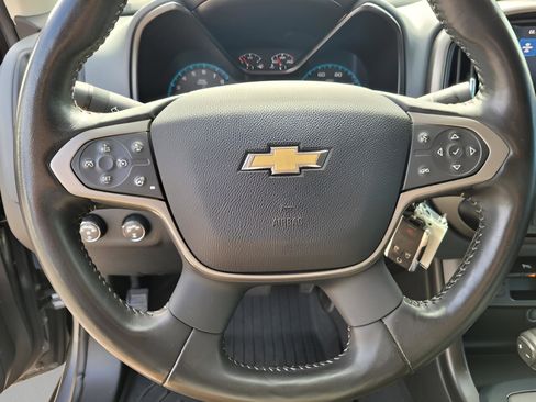 Used 2021 Chevrolet Colorado Z71 w/ Safety Package image 11