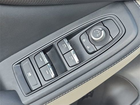 Used 2023 Subaru Forester Limited image 16