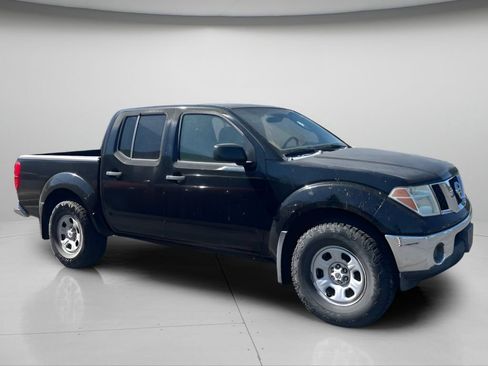Used 2007 Nissan Frontier SE w/ Power Pkg AWD/4WD image 3