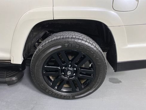 Used 2019 Toyota 4Runner Limited image 33