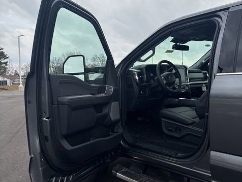 New 2026 Ford F350 Lariat w/ Chrome Package image 17