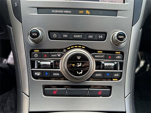 Used 2019 Lincoln MKZ Reserve image 24