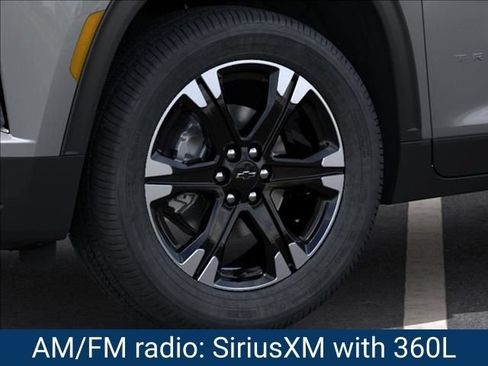 New 2027 Chevrolet Traverse LT w/ Sun and Wheel Package FWD image 10