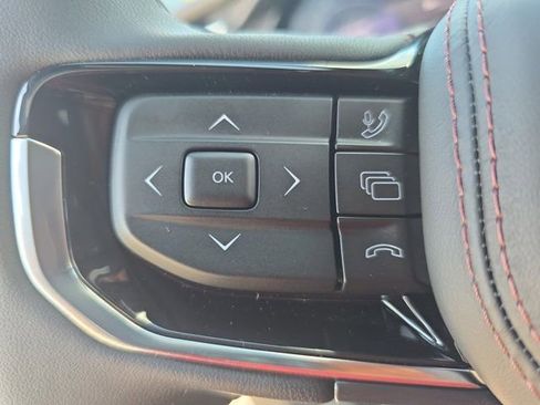 Used 2025 Jeep Wagoneer S Limited image 16