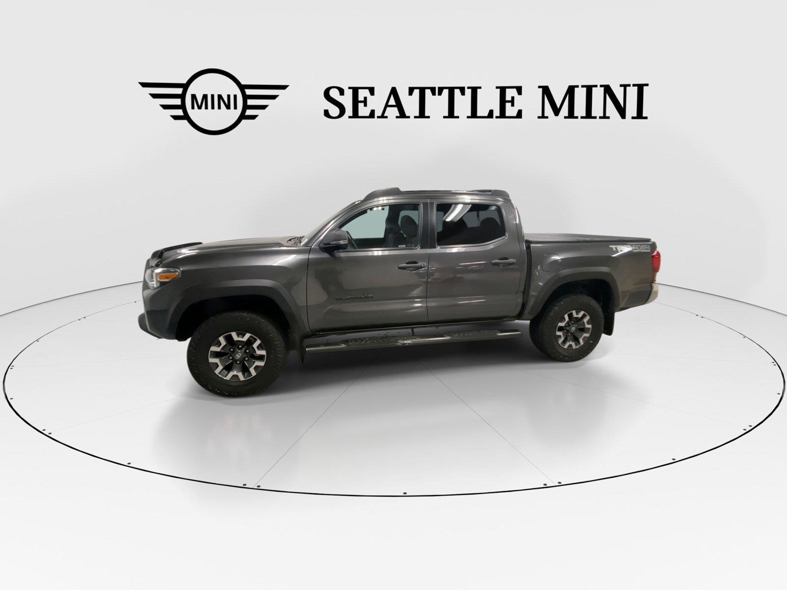 Used 2019 Toyota Tacoma TRD Off-Road AWD/4WD image 6