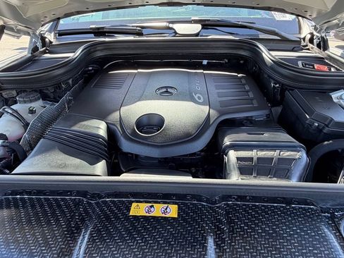 Used 2026 Mercedes-Benz GLS 450 4MATIC image 32