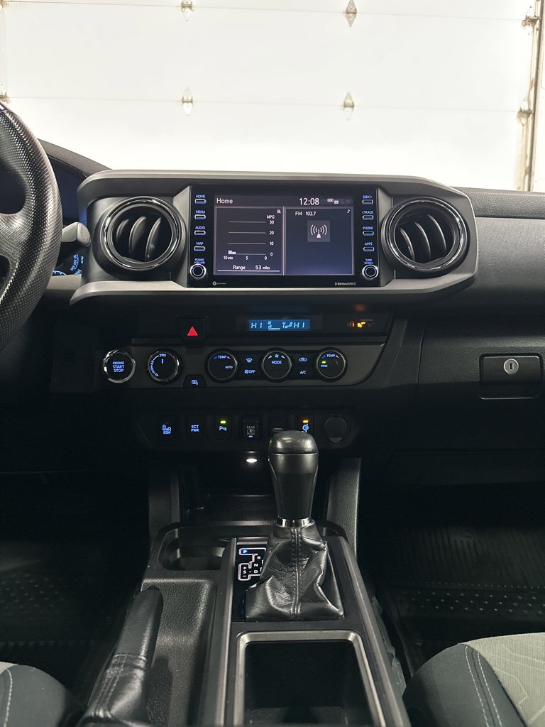 Used 2022 Toyota Tacoma TRD Off-Road w/ Technology Package AWD/4WD image 24