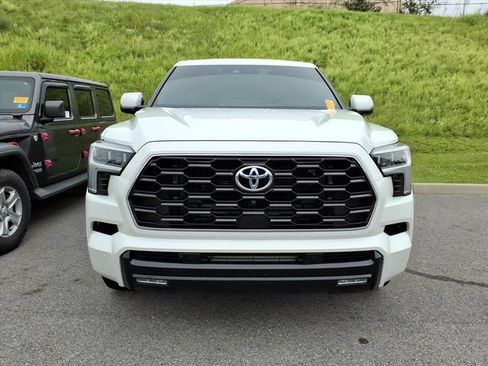 Used 2023 Toyota Sequoia Platinum AWD/4WD image 12