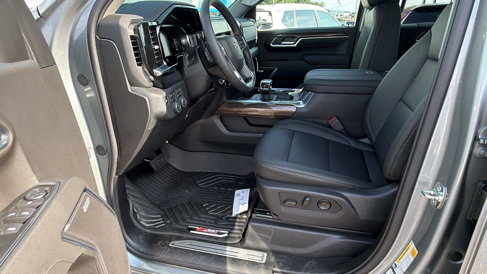 New 2026 Chevrolet Silverado 1500 RST w/ RST All Star Premium Package AWD/4WD image 16