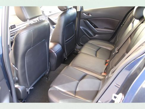 Used 2017 MAZDA MAZDA3 Touring image 12