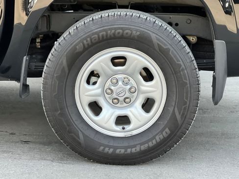 Certified 2023 Nissan Frontier S image 27