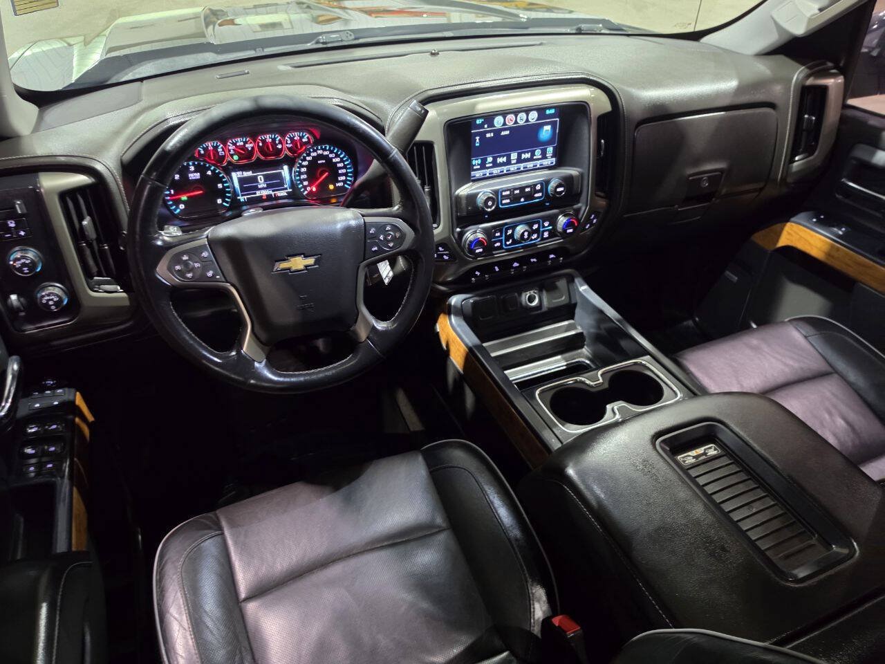 Used 2017 Chevrolet Silverado 1500 High Country AWD/4WD image 35