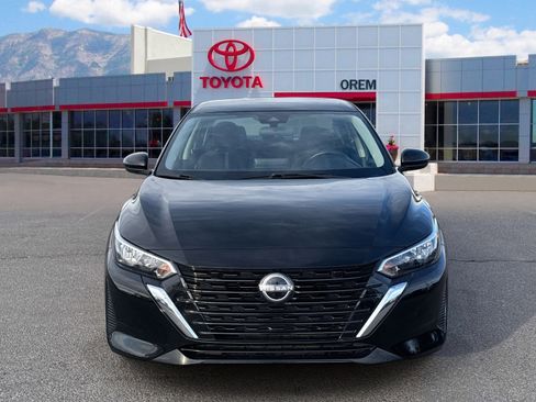 Used 2024 Nissan Sentra SV image 2