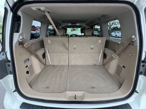Used 2011 Nissan Quest LE FWD image 26