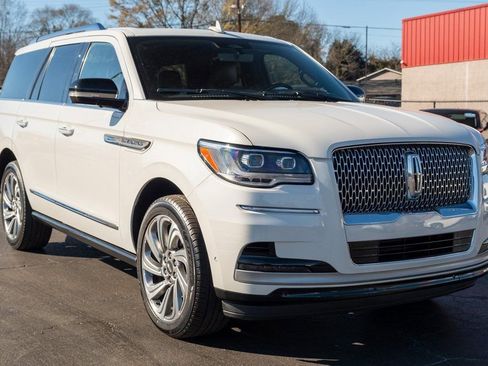 Used 2023 Lincoln Navigator Reserve image 40