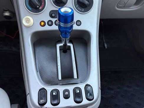 Used 2005 Chevrolet Equinox LT w/ Preferred Equipment Group image 14