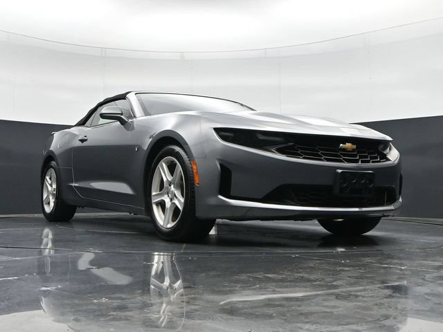 Used 2020 Chevrolet Camaro LT RWD image 38