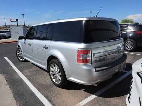 Used 2019 Ford Flex Limited FWD image 2