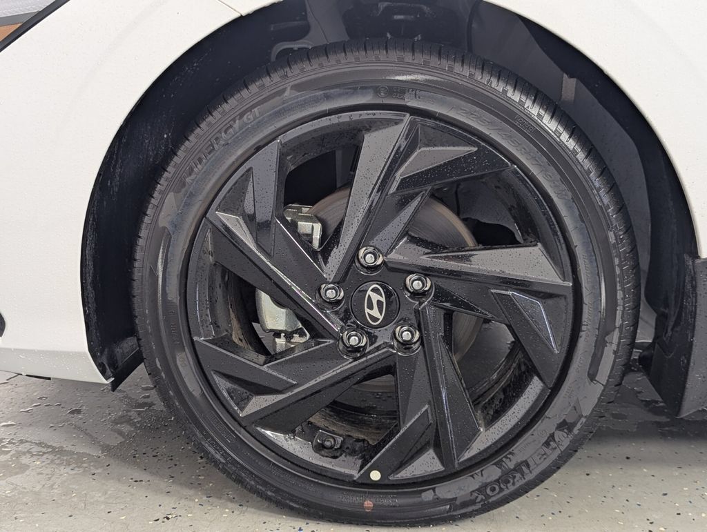 New 2026 Hyundai Elantra SEL FWD image 8
