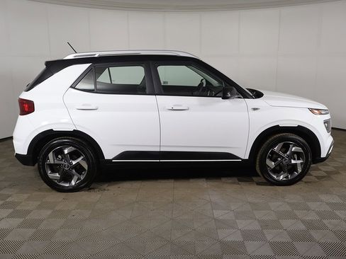 Certified 2025 Hyundai Venue Limited image 13