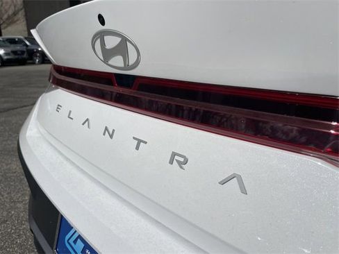New 2026 Hyundai Elantra SE image 7