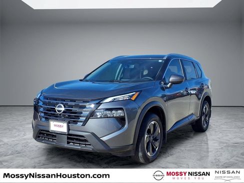 Used 2024 Nissan Rogue SV w/ SV Premium Package FWD image 4