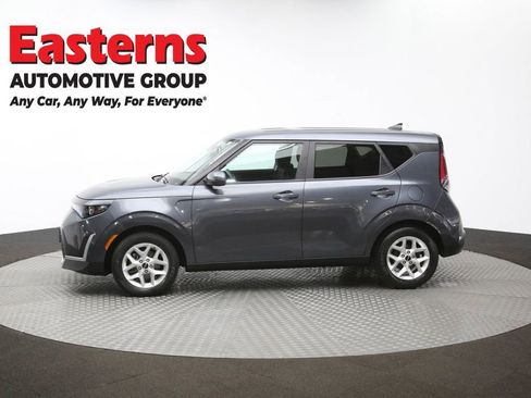 Used 2023 Kia Soul LX w/ LX Technology Package image 59