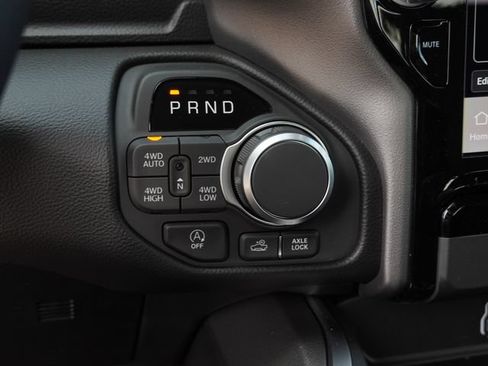 New 2026 RAM 1500 4x4 Crew Cab image 23