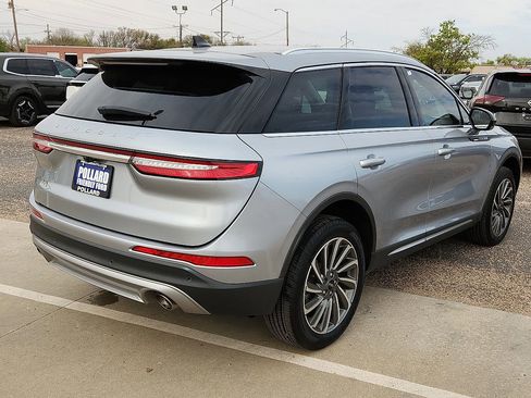 Used 2023 Lincoln Corsair Reserve image 3