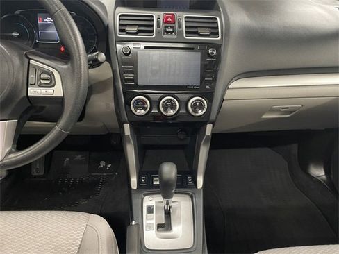 Used 2018 Subaru Forester 2.5i Premium image 11