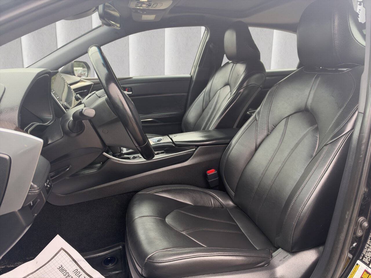 Used 2019 Toyota Avalon XLE w/ Moonroof Package FWD image 12