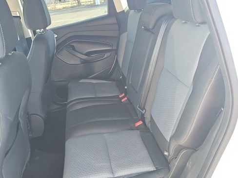 Used 2017 Ford Escape SE image 19