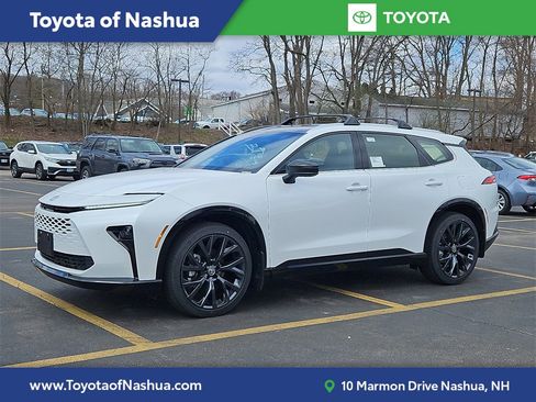 New 2025 Toyota Crown Signia Limited image 1