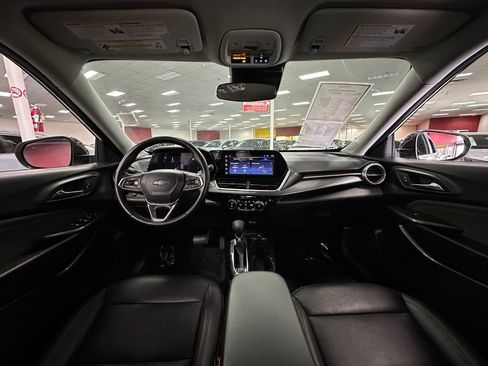 Used 2024 Chevrolet Trax ACTIV w/ Driver Confidence Package image 25