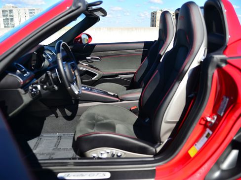 Certified 2025 Porsche 718 Boxster GTS image 5