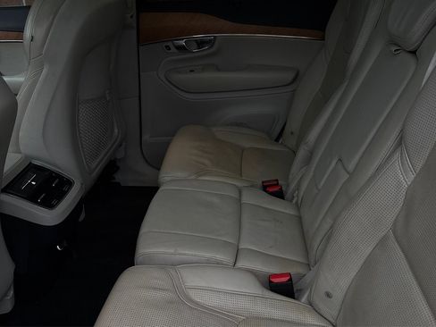 Used 2020 Volvo XC90 T6 Inscription w/ Protection Package Premier image 10