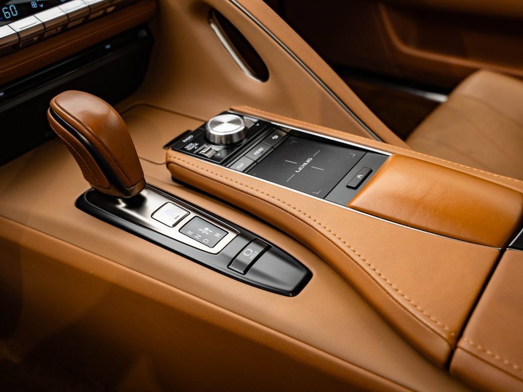 Used 2018 Lexus LC 500 Coupe w/ Touring Package RWD image 36