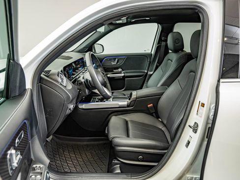 Certified 2026 Mercedes-Benz GLB 250 4MATIC image 32