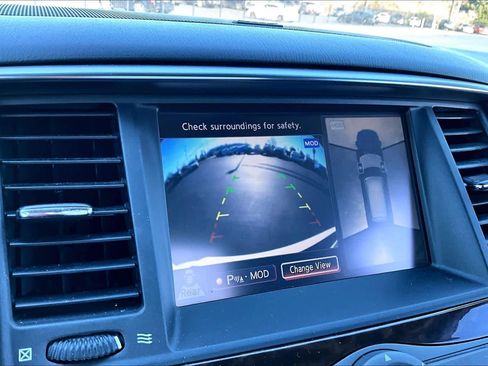 Used 2017 Nissan Armada SL image 24