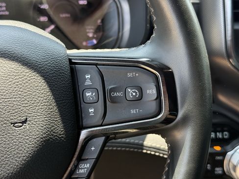 Used 2024 RAM 1500 Limited AWD/4WD image 17