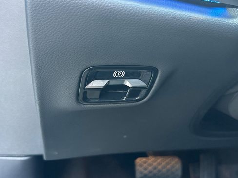 Certified 2025 Mercedes-Benz E 350 Sedan w/ Winter Package image 40