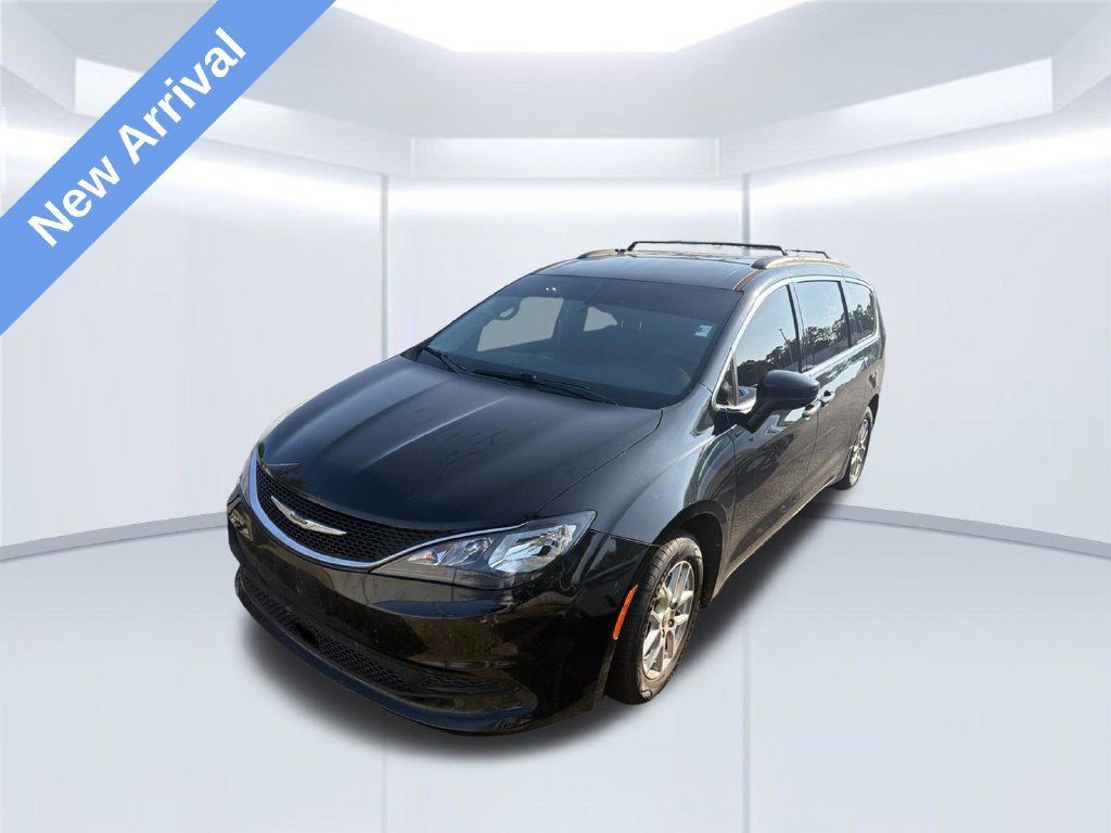 Used 2021 Chrysler Voyager Lxi FWD image 1